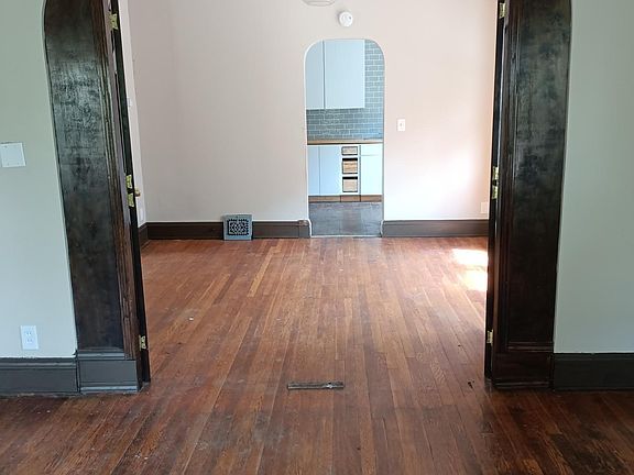 4th image of 3920 Hyde Ave #A