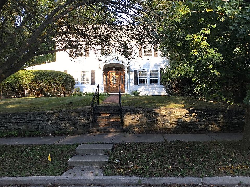 Front showing stone wall