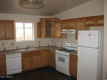 3rd image of 1162 N Riverview Blvd