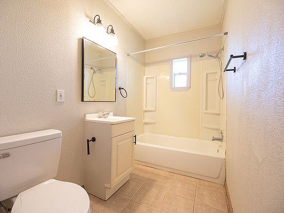 803B-CAMELIA-STREET-bathroom_03252025