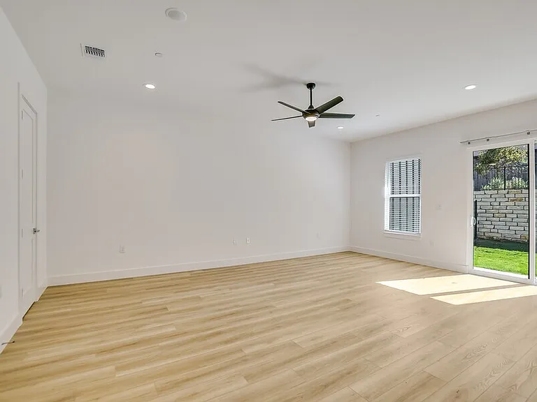 590 Old Mill Rd #108 — Photo 6