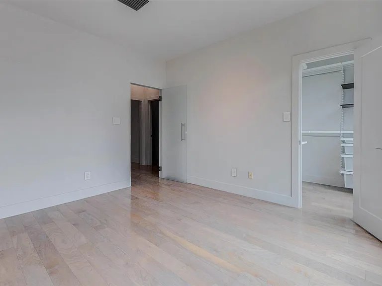 1222 Marconi St — Photo 30