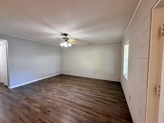 5th image of 110 Gibson St #4