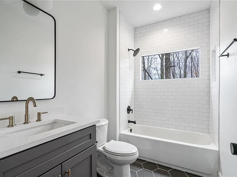 1453 Bridges Ave SW — Photo 20