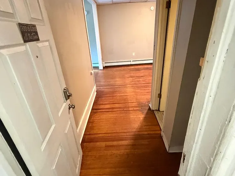 136 Morton Avenue — Photo 2