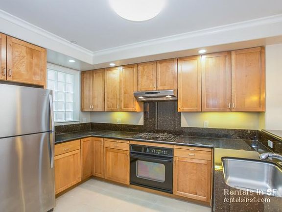 3rd image of 725 Taraval St APT 1