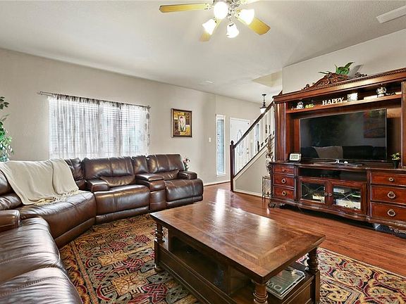 5th image of 1412 Wallace Dr