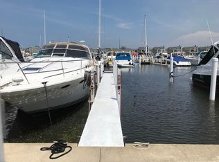 24 Peninsula Dr #A-24, New Buffalo, MI 49117