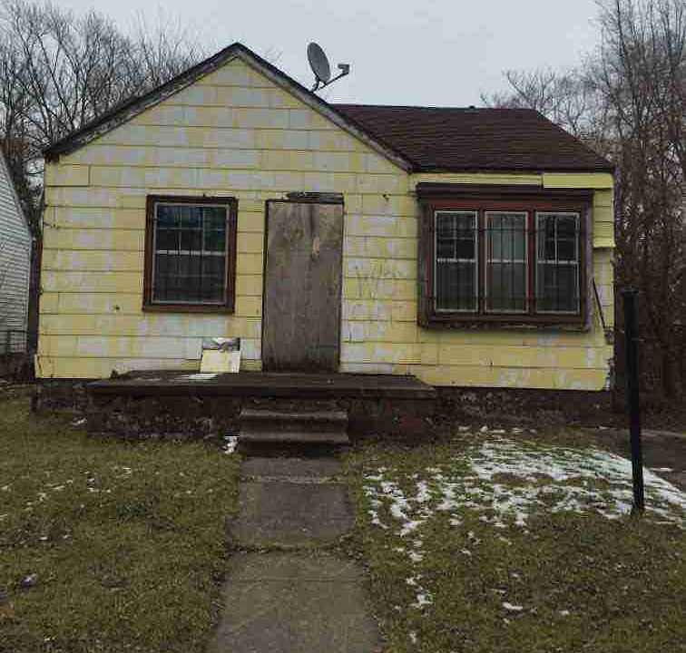 14564 Greenlawn
