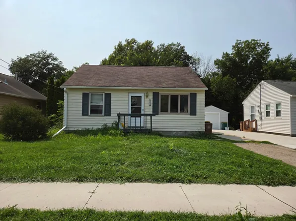813 Ulstad Ave, Albert Lea, MN 56007