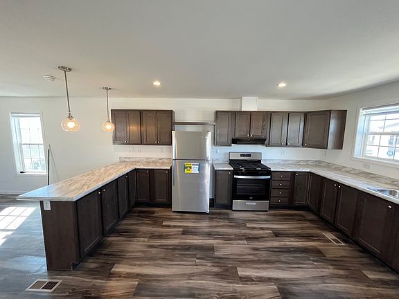 4th image of 431 N 35th Ave #45