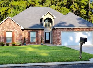 25896 Bronzewood St, Denham Springs, LA 70726