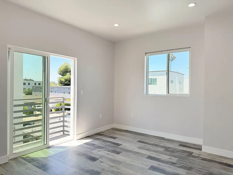 Case Townhomes — Photo 13