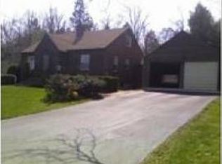 24 Hale Rd, Hubbardston, MA 01452