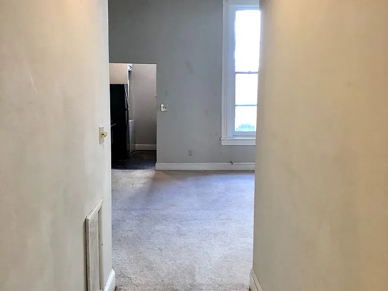 110 E Preston St — Photo 9