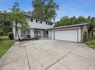 1940 Bremerton Rd, Lyndhurst, OH 44124