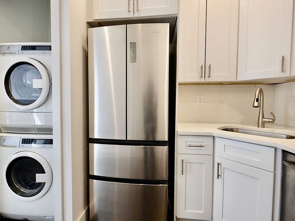 1st image of 1675 Lexington Ave #1