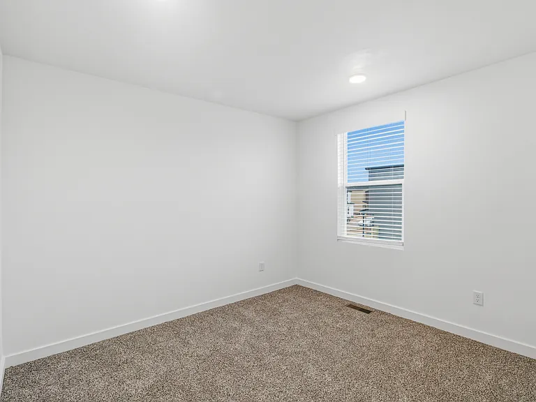 621 Apollo Ave — Photo 7