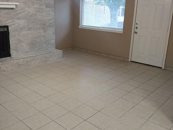 3rd image of 612 N Elkhart Ave APT B