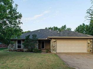 2409 Redwood Ln, Edmond, OK 73013