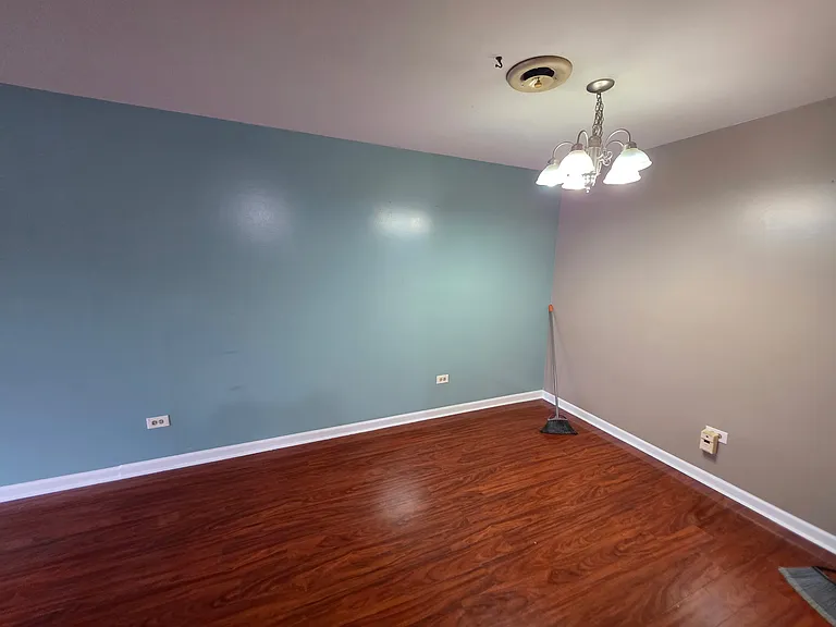 8901 S Roberts Rd #108 — Photo 9