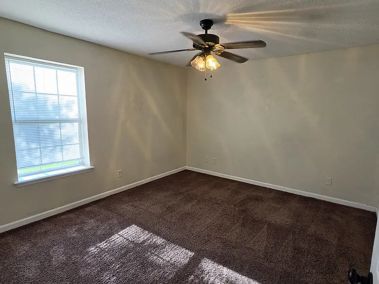 403 S Ashley St — Photo 31