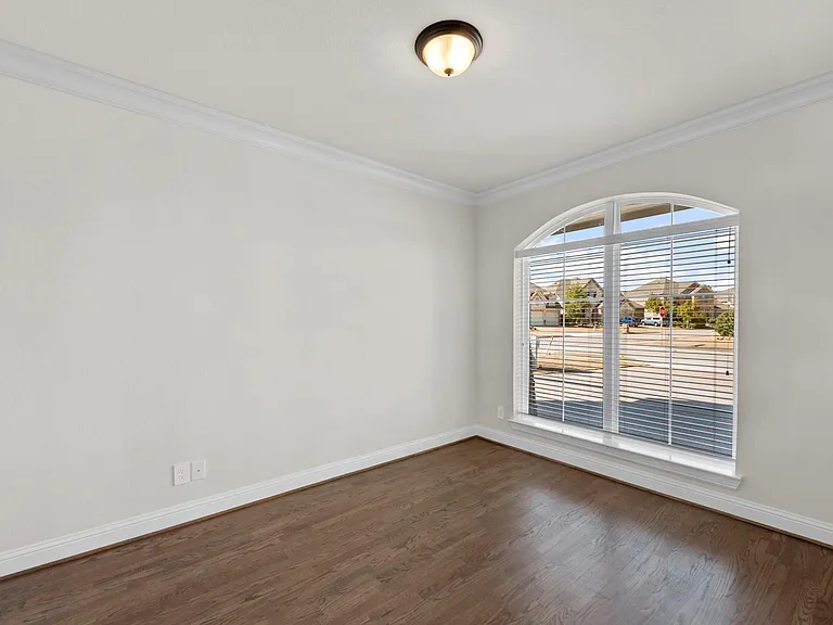 15628 Yarberry Dr — Photo 18