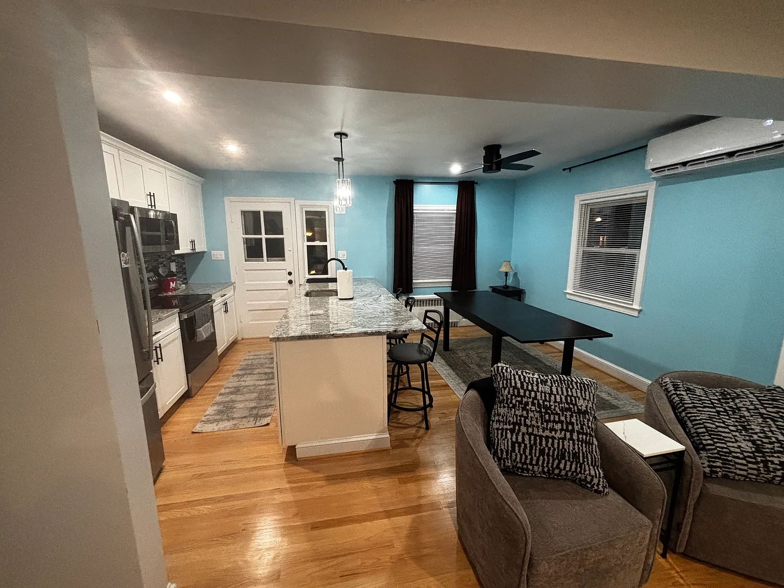 3 bed, 1116 sqft, $1,900 — Photo 4