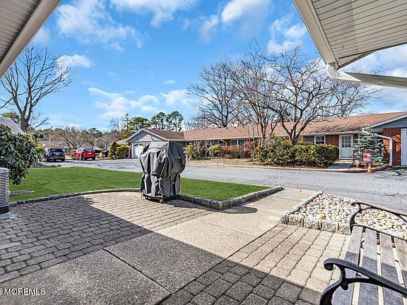 4th image of 377C Chatham Court