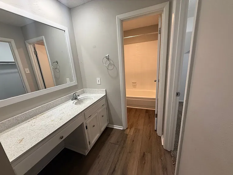 32 Del Tara Dr — Photo 11