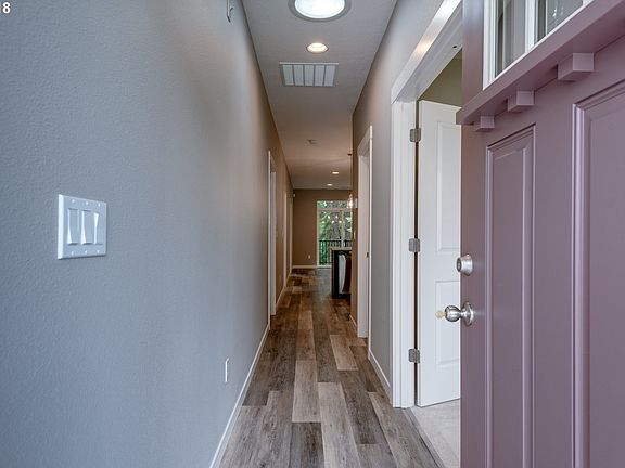 4th image of 4712 NE 13th Ct