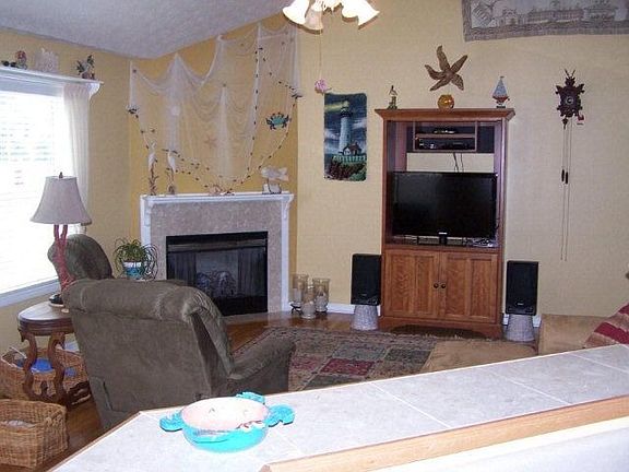 3rd image of 1127 Rockwall Dr