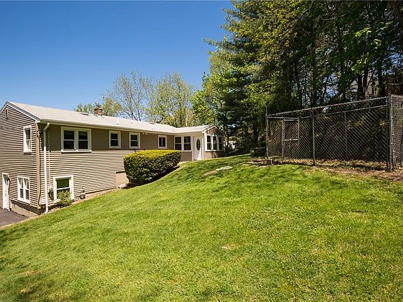 3rd image of 1 Riverview Dr