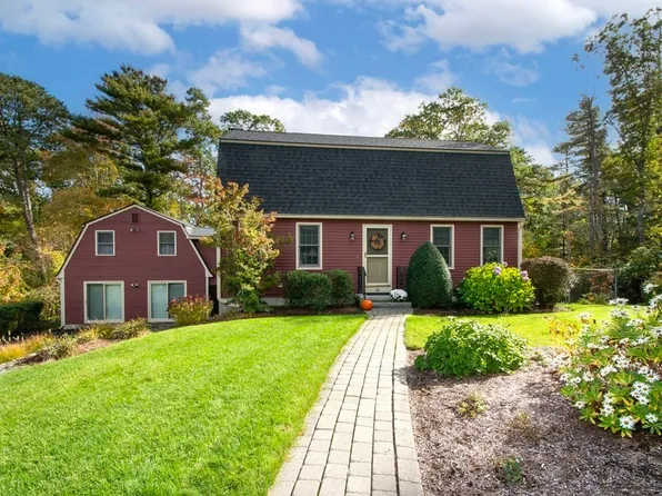 16 McClellan Dr, Plymouth, MA 02360