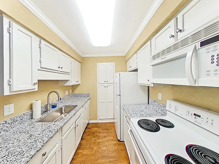 3115 Pine Heights Dr NE — Photo 13
