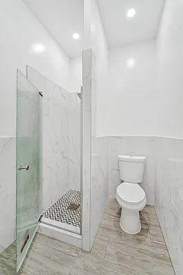 Rented by Aryeh Realty | media 32