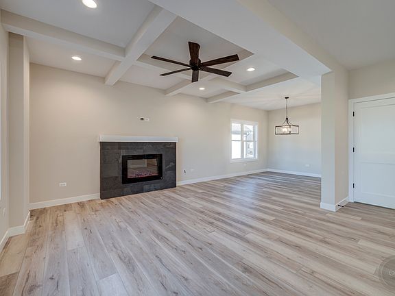 5th image of 992 Woodhollow Ln