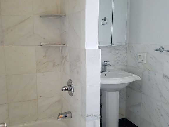 2nd image of 54 Maujer St APT 24