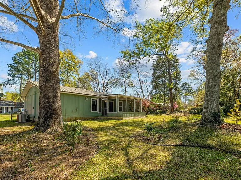 2637 Vassar Rd — Photo 31