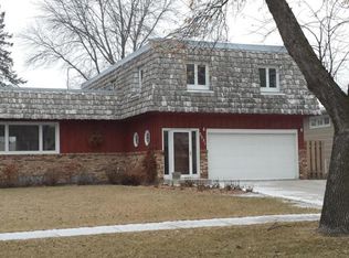 2531 9th St S, Fargo, ND 58103