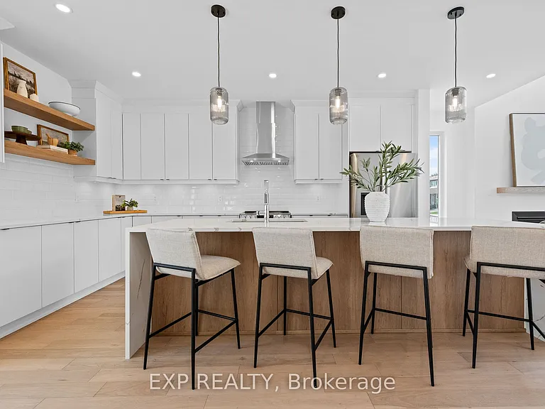 495 Duvernay Dr — Photo 5