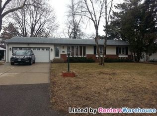 1563 Grandview Ave E, Maplewood, MN 55109