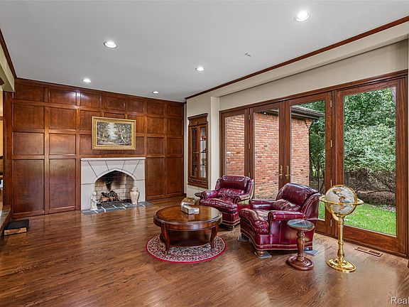 4th image of 4665 Rue Street Michelle