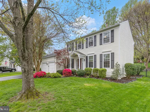 26 Blossom Wood Ct, Stafford, VA 22554