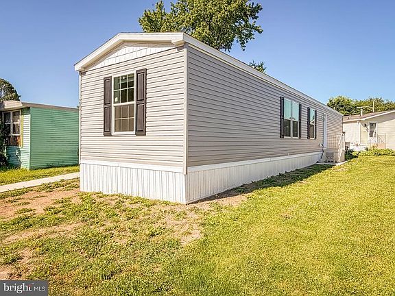 3rd image of 209 Johnson Dr