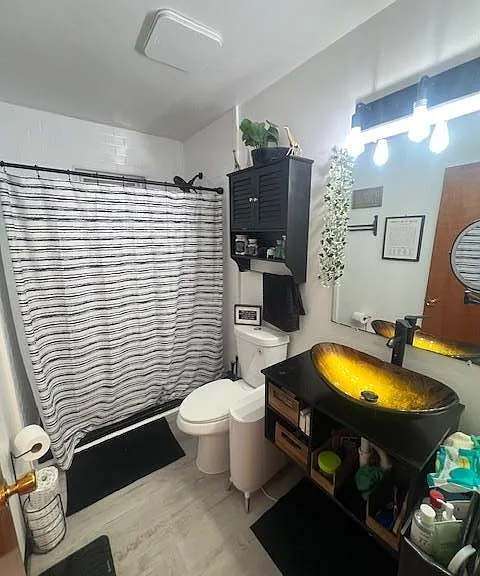 2540 W Stanley St — Photo 17