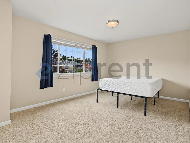 7625 Kodiak Ave NE — Photo 17