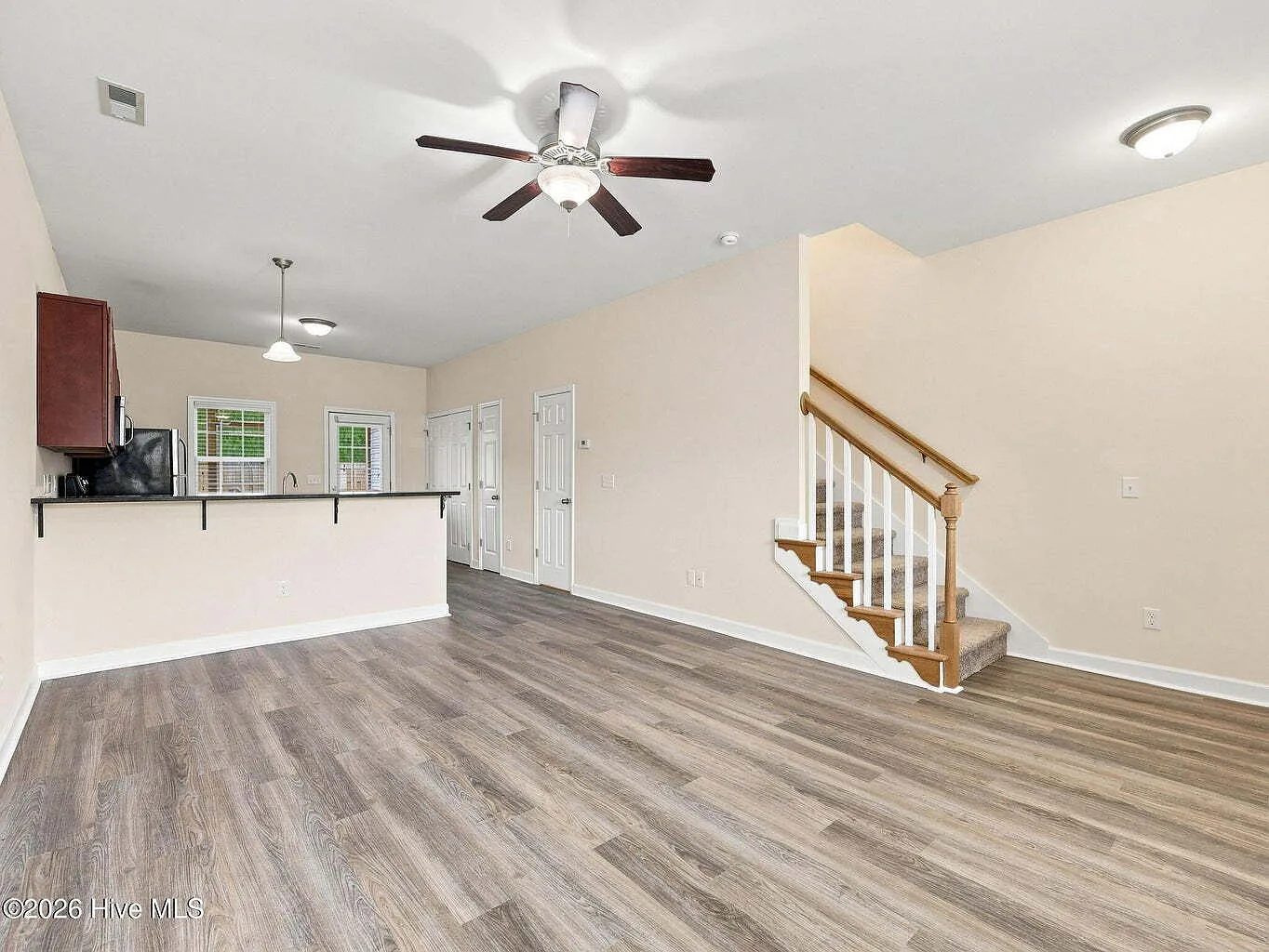 2 bed, 2.5 bath, 1190 sqft, $1,375 — Photo 4