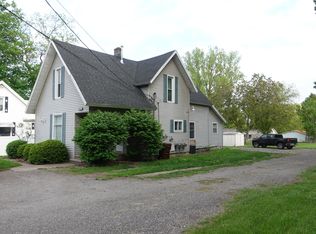 1036 Jordan Lake St, Lake Odessa, MI 48849