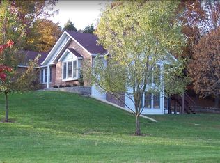 2407 Stonegate Dr, Festus, MO 63028